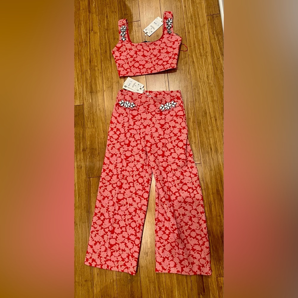 NWT red Zara 2 piece set crop top and pants